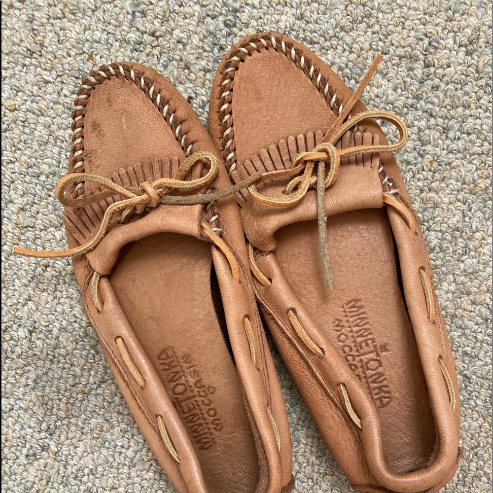 Women Minnetonka moccasin